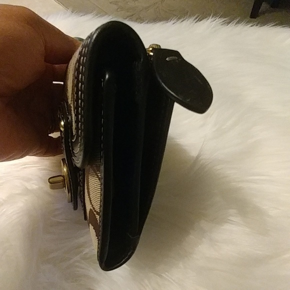Coach Wallet - Picture 7 of 7